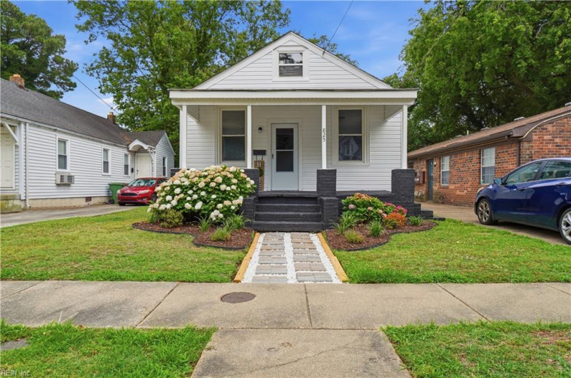 Photo 6 of 32 residential for sale in Norfolk virginia