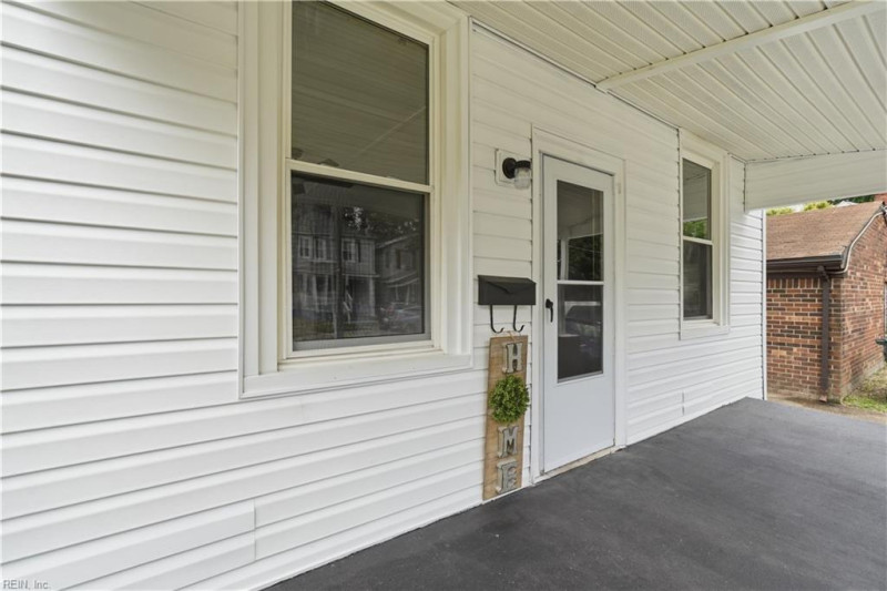 Photo 9 of 32 residential for sale in Norfolk virginia