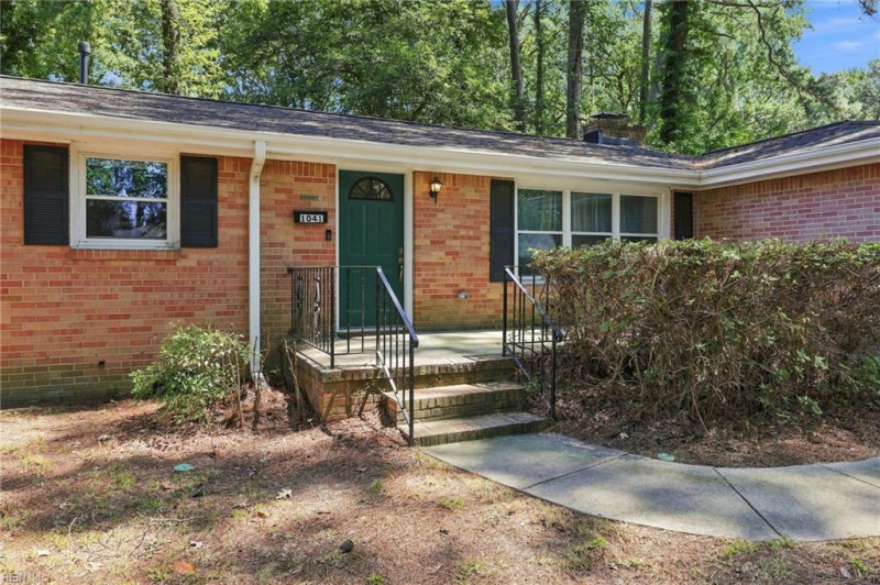 Photo 3 of 33 residential for sale in Virginia Beach virginia Photo 3 of 33 residential for sale in Virginia Beach virginia
