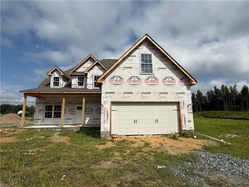 Photo 4 of 4 residential for sale in Suffolk virginia