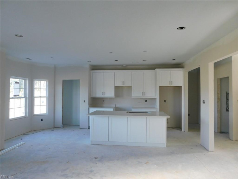 Photo 6 of 12 residential for sale in Suffolk virginia