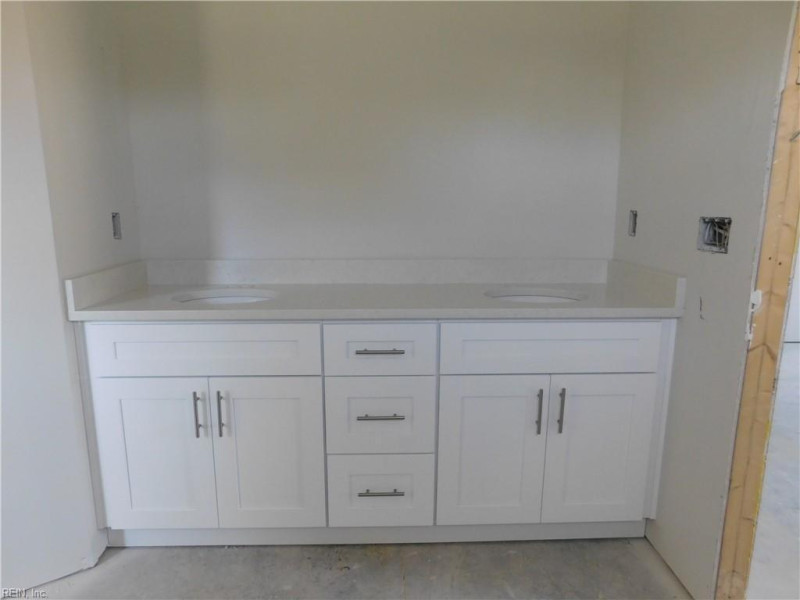 Photo 7 of 12 residential for sale in Suffolk virginia