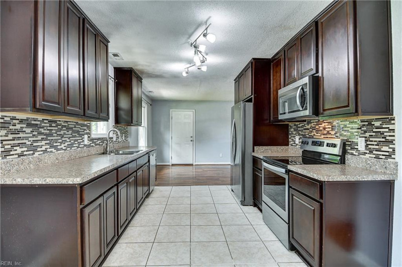 Photo 10 of 50 residential for sale in Virginia Beach virginia