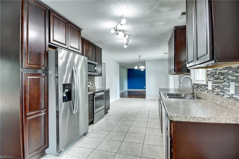 Photo 14 of 50 residential for sale in Virginia Beach virginia