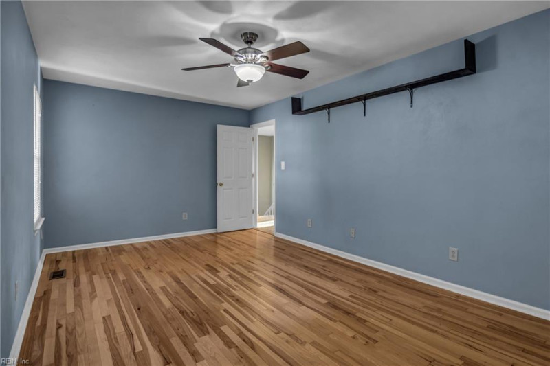 Photo 16 of 28 residential for sale in Virginia Beach virginia