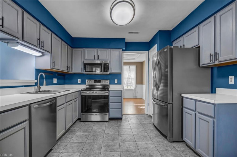 Photo 6 of 28 residential for sale in Virginia Beach virginia