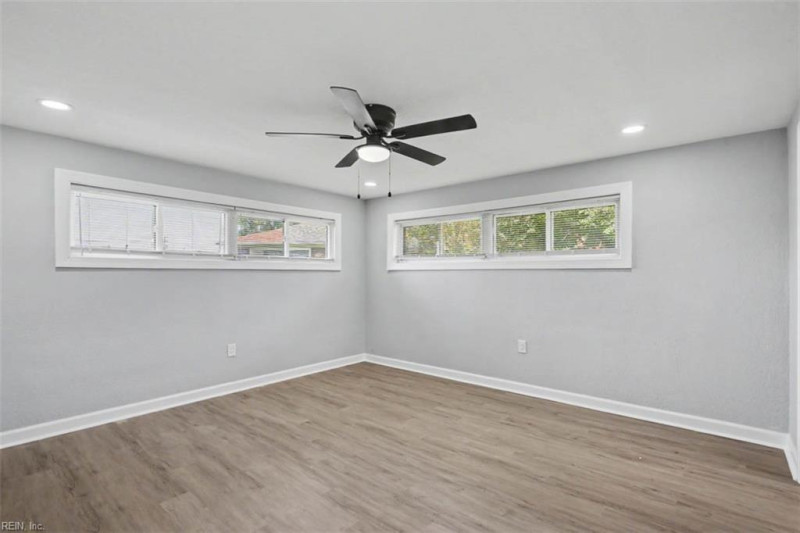 Photo 15 of 28 residential for sale in Virginia Beach virginia