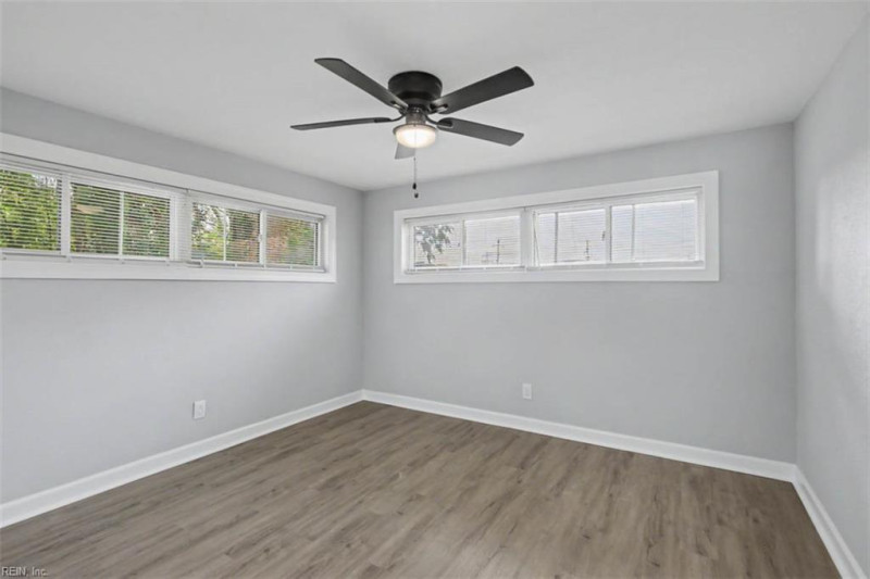 Photo 21 of 28 residential for sale in Virginia Beach virginia