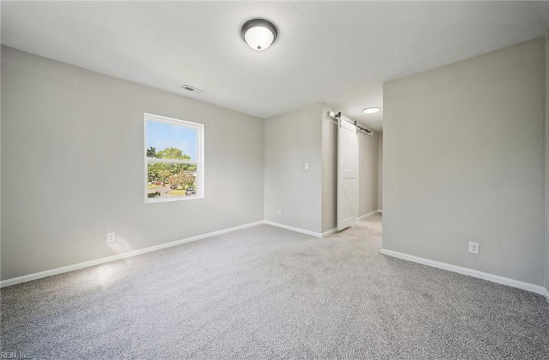 Photo 33 of 39 residential for sale in Chesapeake virginia Photo 33 of 39 residential for sale in Chesapeake virginia