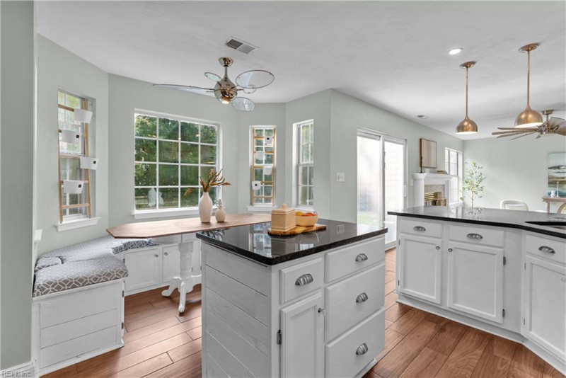 Photo 10 of 48 residential for sale in Virginia Beach virginia