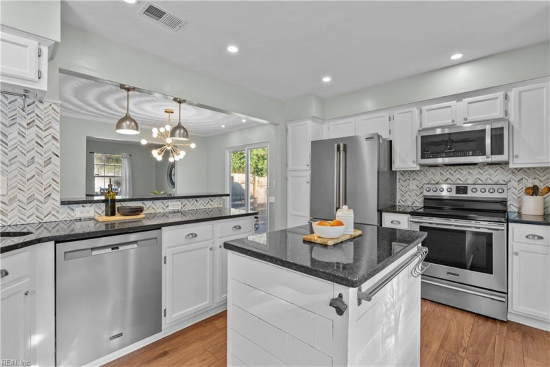 Photo 7 of 48 residential for sale in Virginia Beach virginia