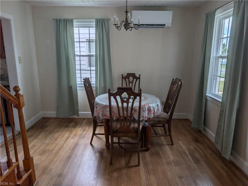 Photo 5 of 15 residential for sale in Hampton virginia