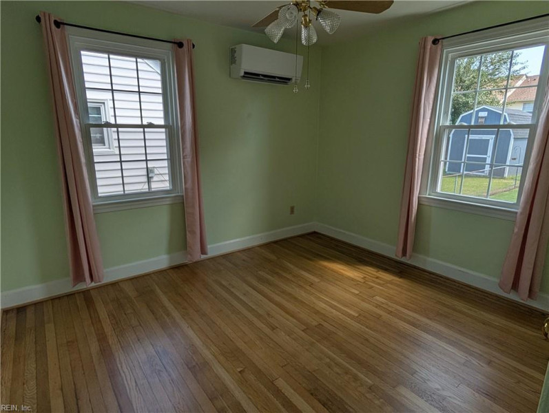 Photo 7 of 15 residential for sale in Hampton virginia