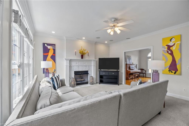 Photo 12 of 46 residential for sale in Norfolk virginia
