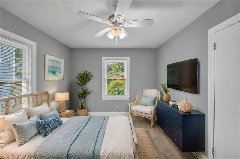 Photo 16 of 24 residential for sale in Chesapeake virginia