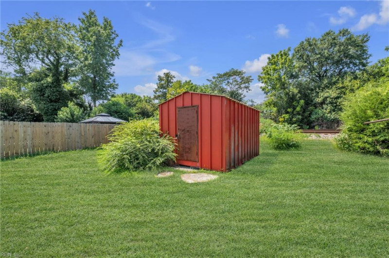 Photo 23 of 24 residential for sale in Chesapeake virginia
