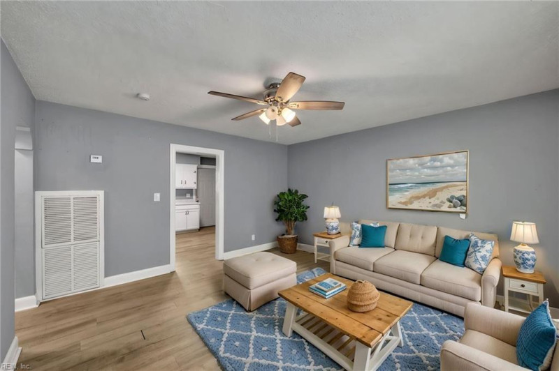 Photo 7 of 24 residential for sale in Chesapeake virginia