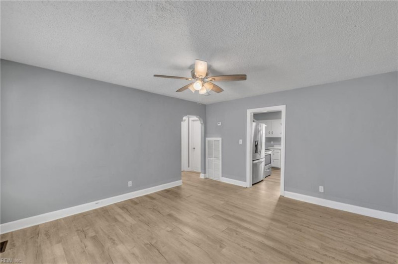 Photo 9 of 24 residential for sale in Chesapeake virginia