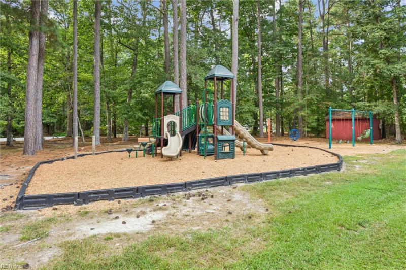 Photo 38 of 50 residential for sale in James City County virginia