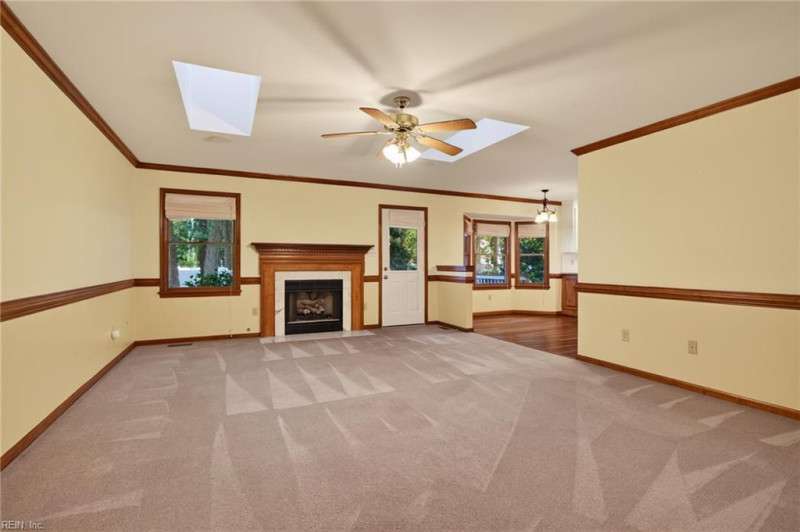 Photo 4 of 50 residential for sale in James City County virginia