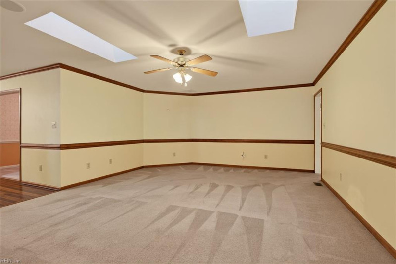 Photo 5 of 50 residential for sale in James City County virginia