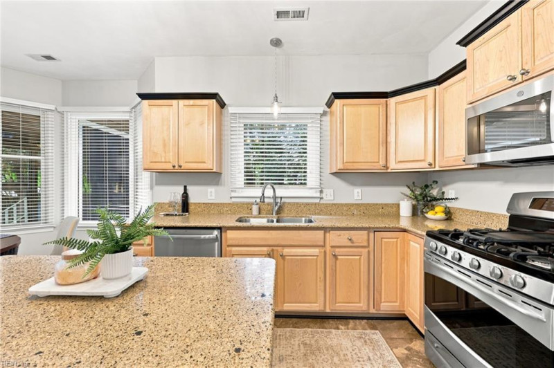 Photo 14 of 46 residential for sale in Chesapeake virginia Photo 14 of 46 residential for sale in Chesapeake virginia