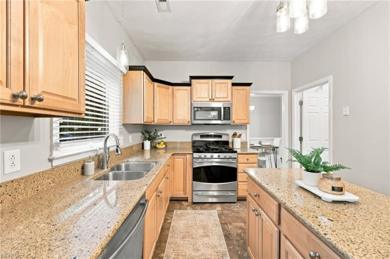 Photo 15 of 46 residential for sale in Chesapeake virginia Photo 15 of 46 residential for sale in Chesapeake virginia