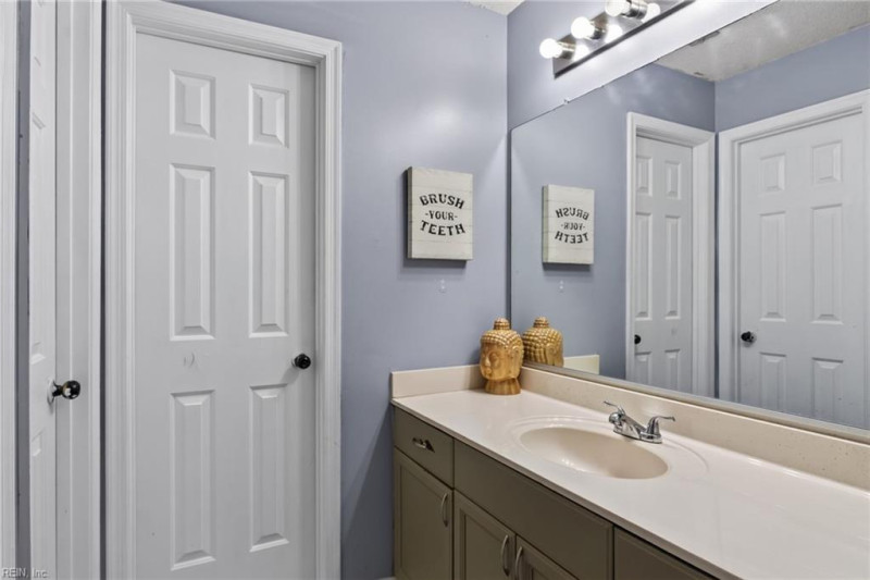 Photo 10 of 29 residential for sale in Newport News virginia