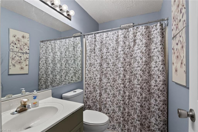 Photo 11 of 29 residential for sale in Newport News virginia
