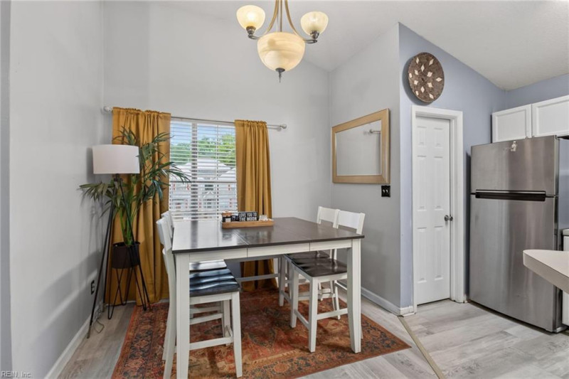 Photo 4 of 29 residential for sale in Newport News virginia