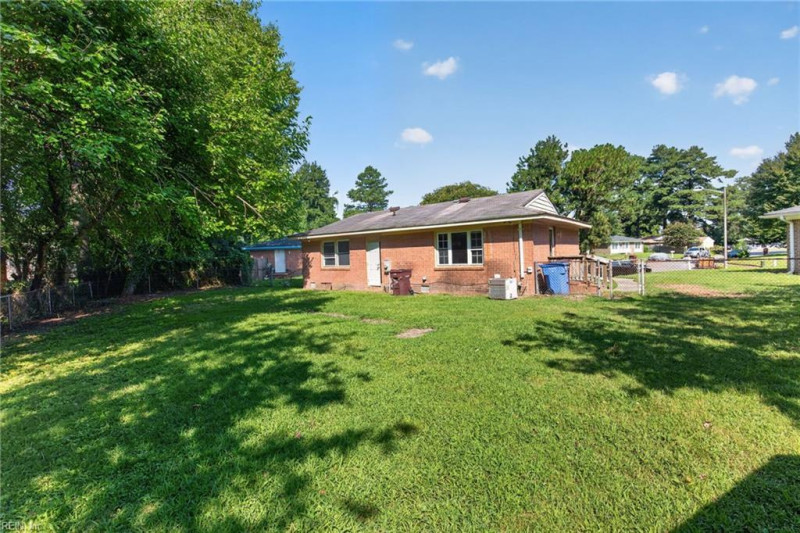 Photo 14 of 20 residential for sale in Chesapeake virginia Photo 14 of 20 residential for sale in Chesapeake virginia