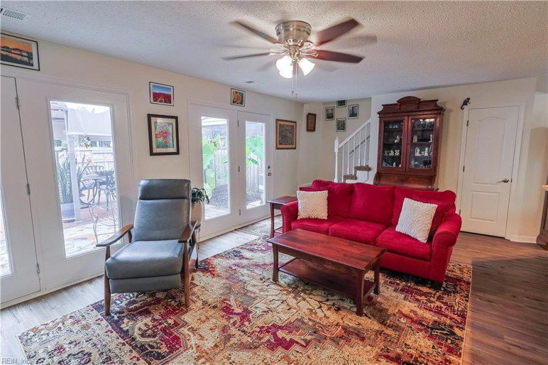 Photo 11 of 29 residential for sale in Chesapeake virginia