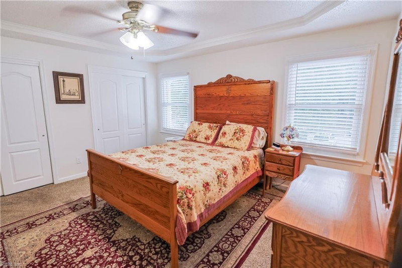 Photo 13 of 29 residential for sale in Chesapeake virginia