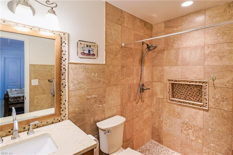 Photo 15 of 29 residential for sale in Chesapeake virginia