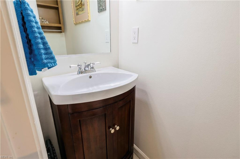 Photo 23 of 29 residential for sale in Chesapeake virginia