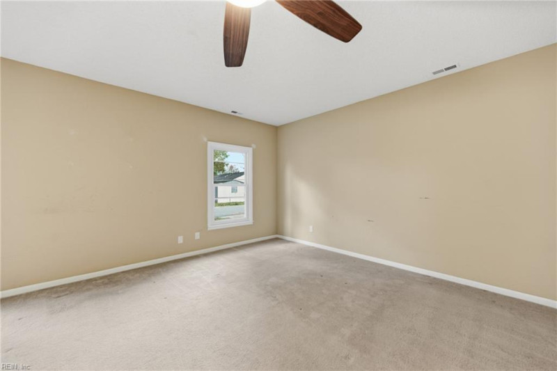 Photo 16 of 43 residential for sale in Chesapeake virginia