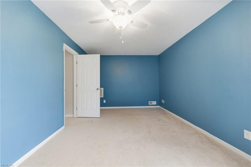 Photo 23 of 43 residential for sale in Chesapeake virginia