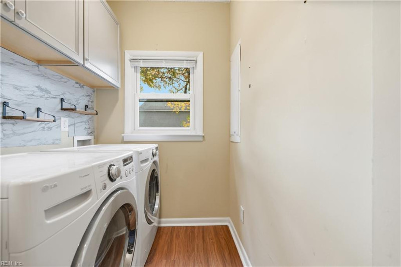 Photo 34 of 43 residential for sale in Chesapeake virginia