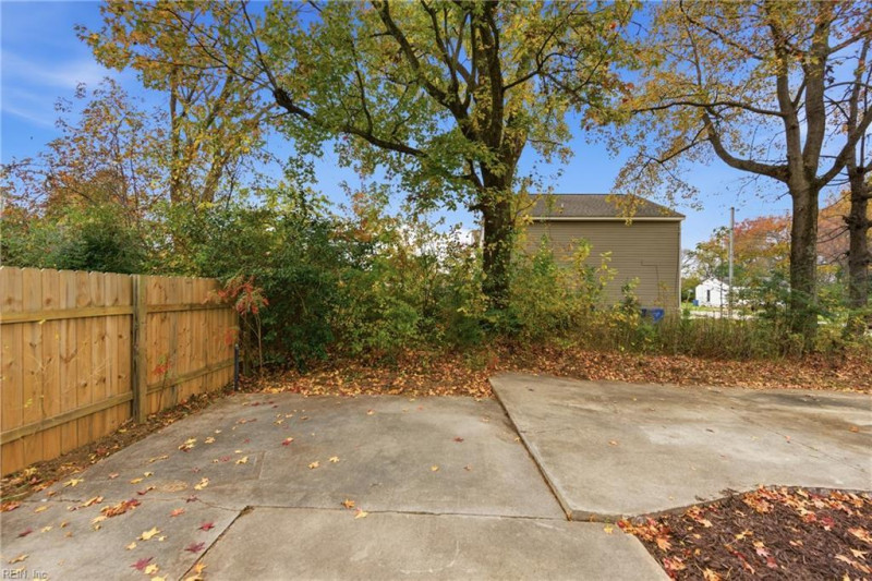 Photo 36 of 43 residential for sale in Chesapeake virginia