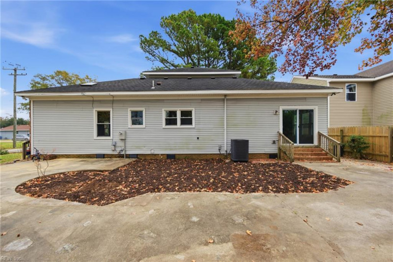 Photo 38 of 43 residential for sale in Chesapeake virginia