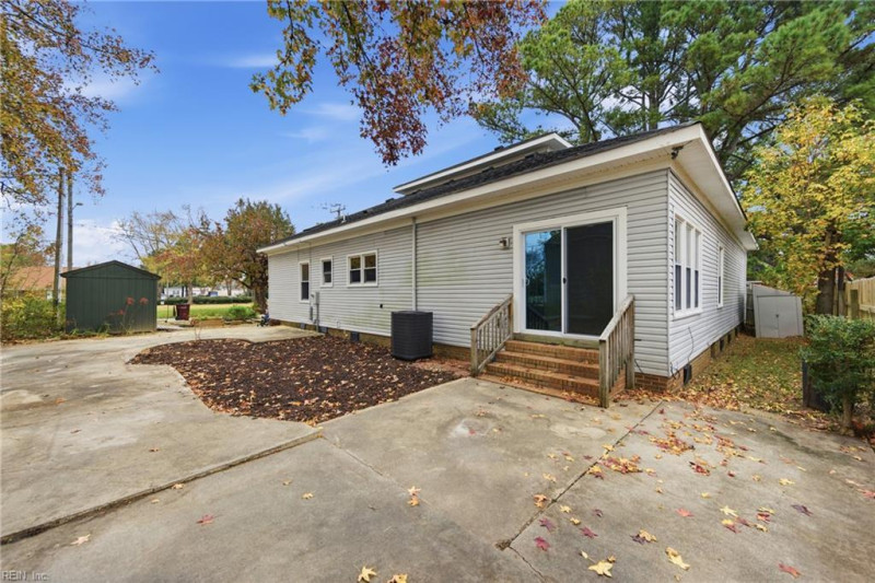 Photo 39 of 43 residential for sale in Chesapeake virginia