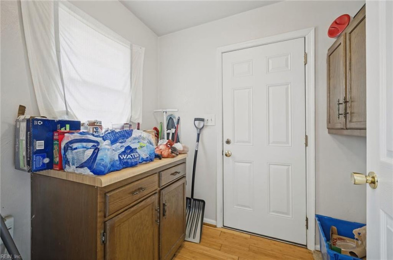 Photo 17 of 48 residential for sale in Virginia Beach virginia