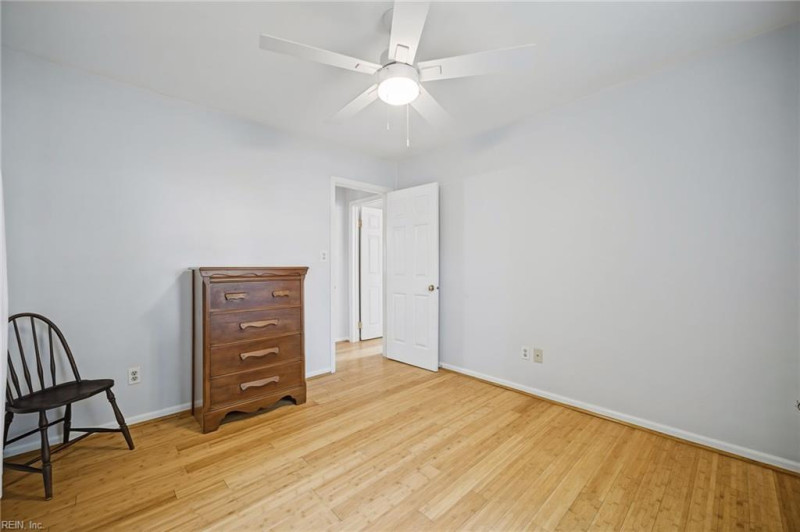 Photo 19 of 48 residential for sale in Virginia Beach virginia