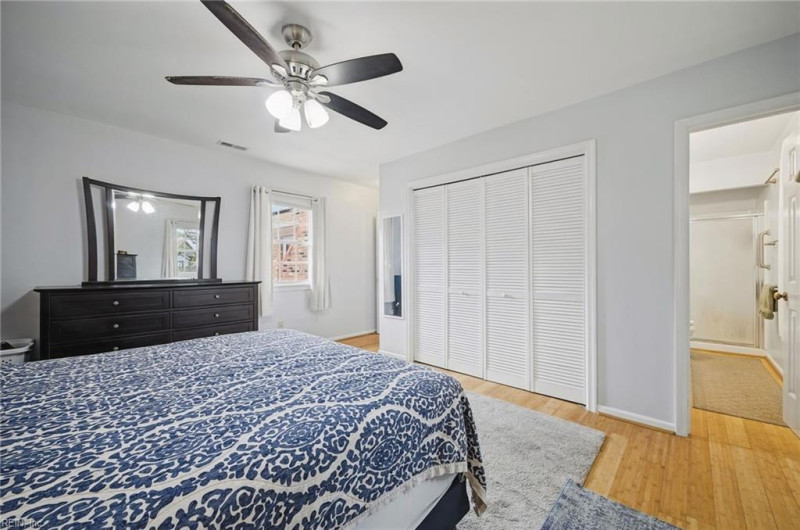 Photo 23 of 48 residential for sale in Virginia Beach virginia