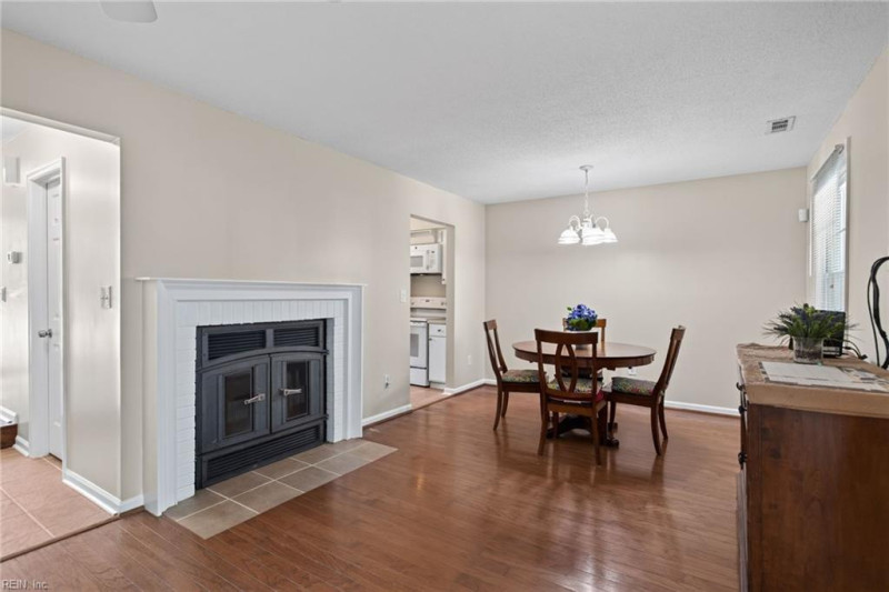 Photo 6 of 28 residential for sale in Chesapeake virginia Photo 6 of 28 residential for sale in Chesapeake virginia