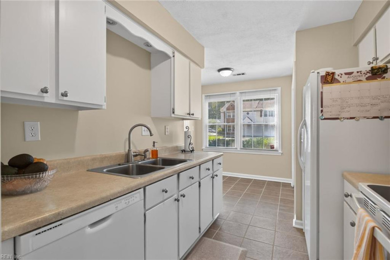 Photo 9 of 28 residential for sale in Chesapeake virginia Photo 9 of 28 residential for sale in Chesapeake virginia