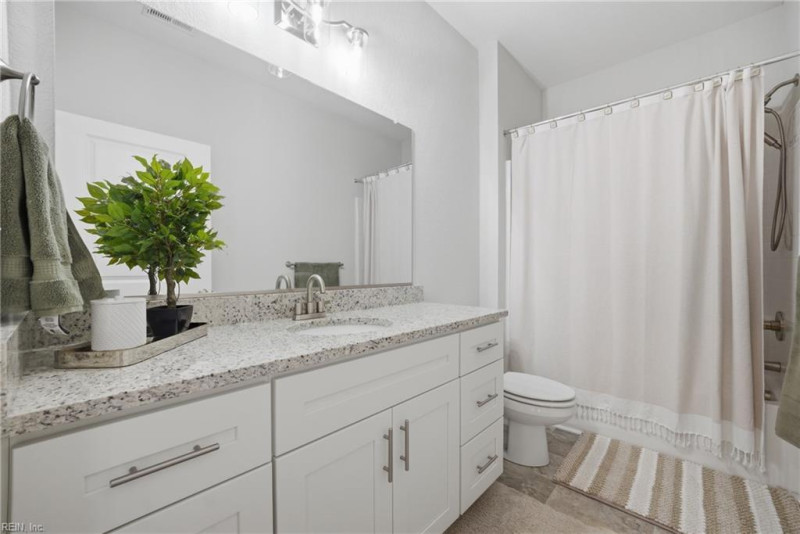 Photo 16 of 45 residential for sale in Suffolk virginia