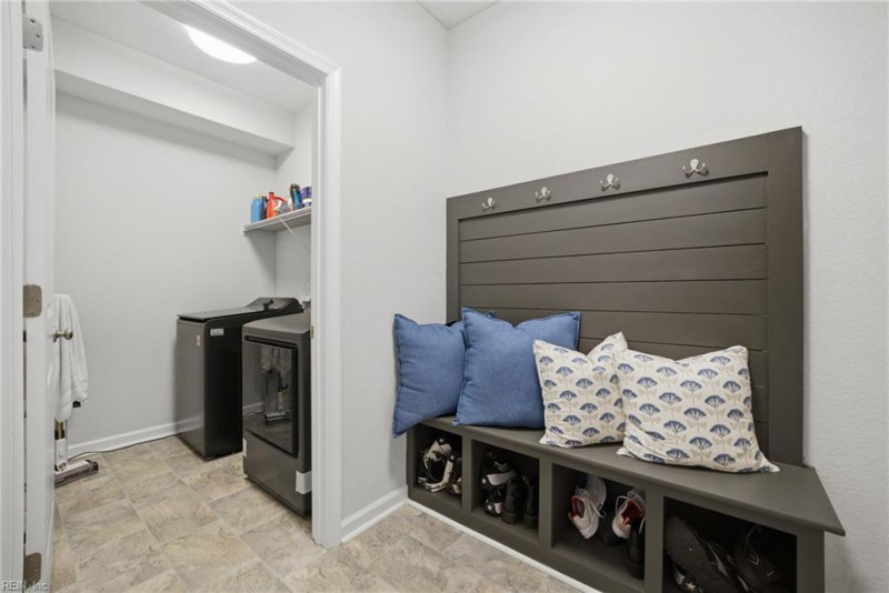 Photo 19 of 45 residential for sale in Suffolk virginia