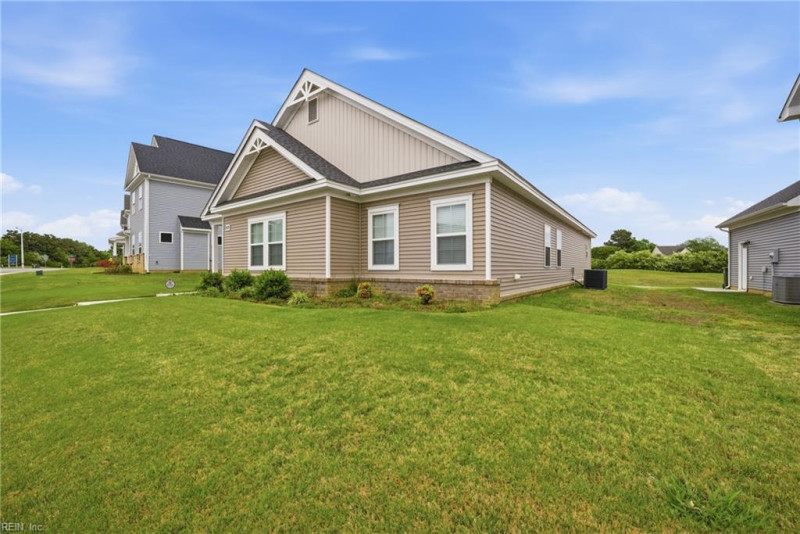 Photo 7 of 45 residential for sale in Suffolk virginia