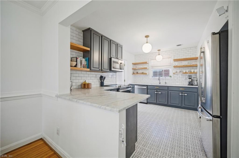 Photo 12 of 44 residential for sale in Norfolk virginia